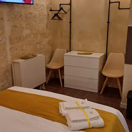 Elegance 05 לינה וארוחת בוקר *