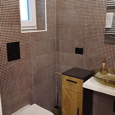 לינה וארוחת בוקר Elegance 05 בארי